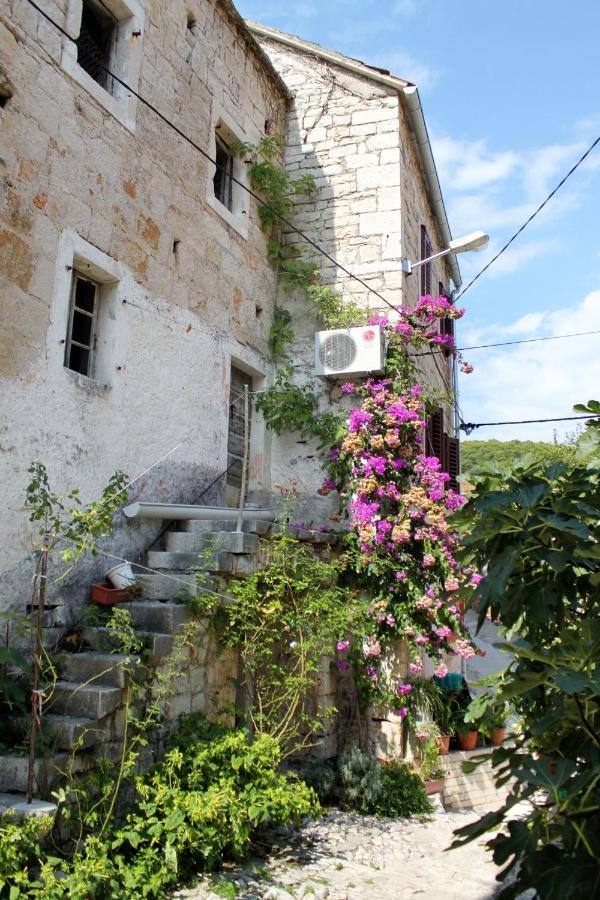 Apartments By The Sea Pucisca, Brac - 770 エクステリア 写真